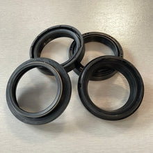 Load image into Gallery viewer, new SEAL KIT 40MM for Marzocchi Bomber Monster T and Super Monster forks