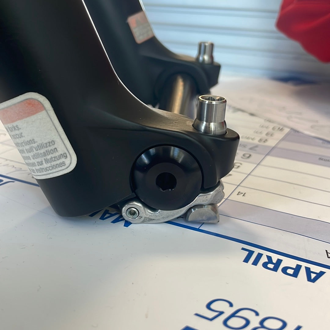 FORK AXLE QR20 - KIT 2004