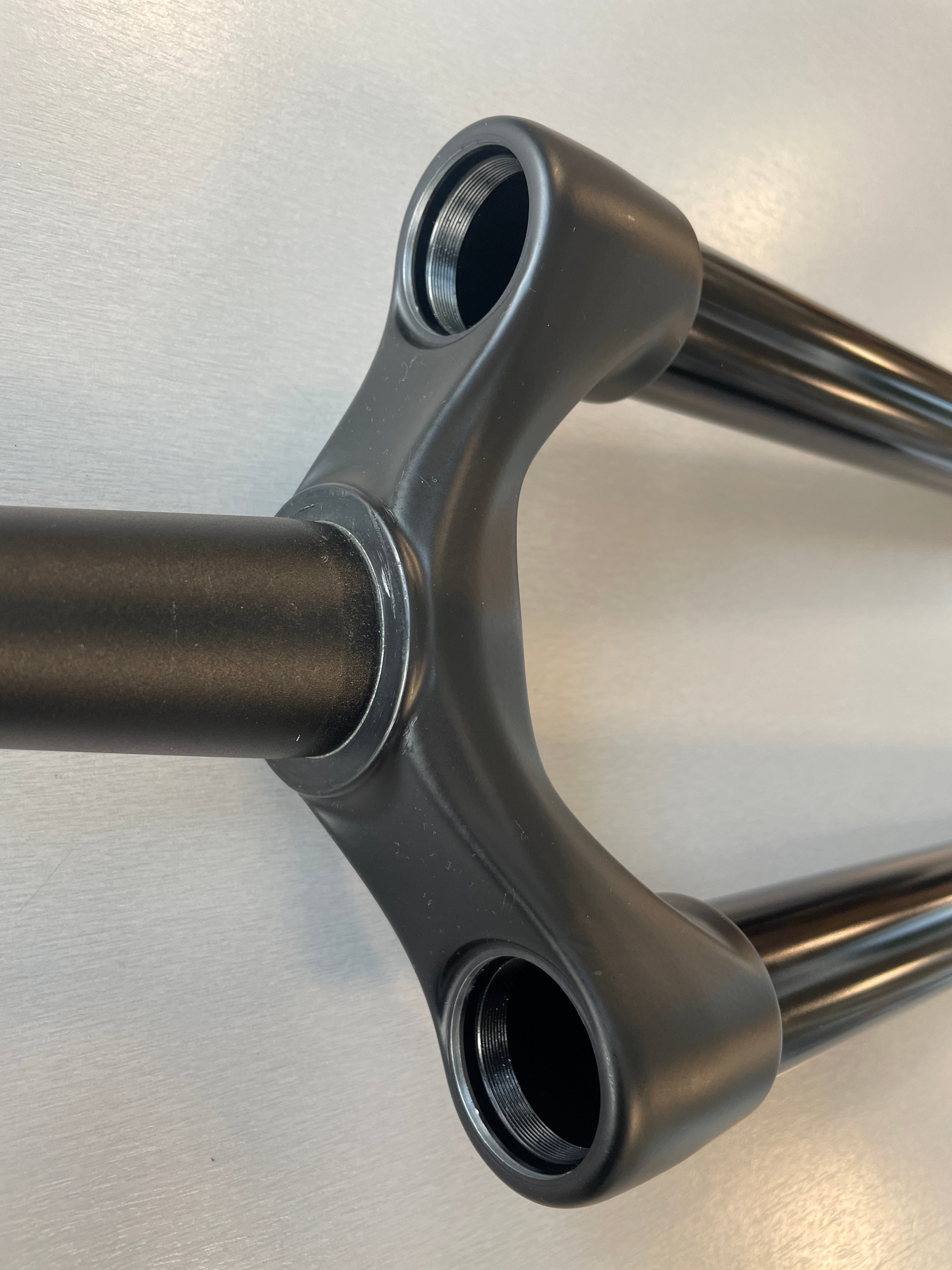 Marzocchi Bomber Z1 Rhythm 15x110QR Black Ano UT 11mm OS Matte Black CSU