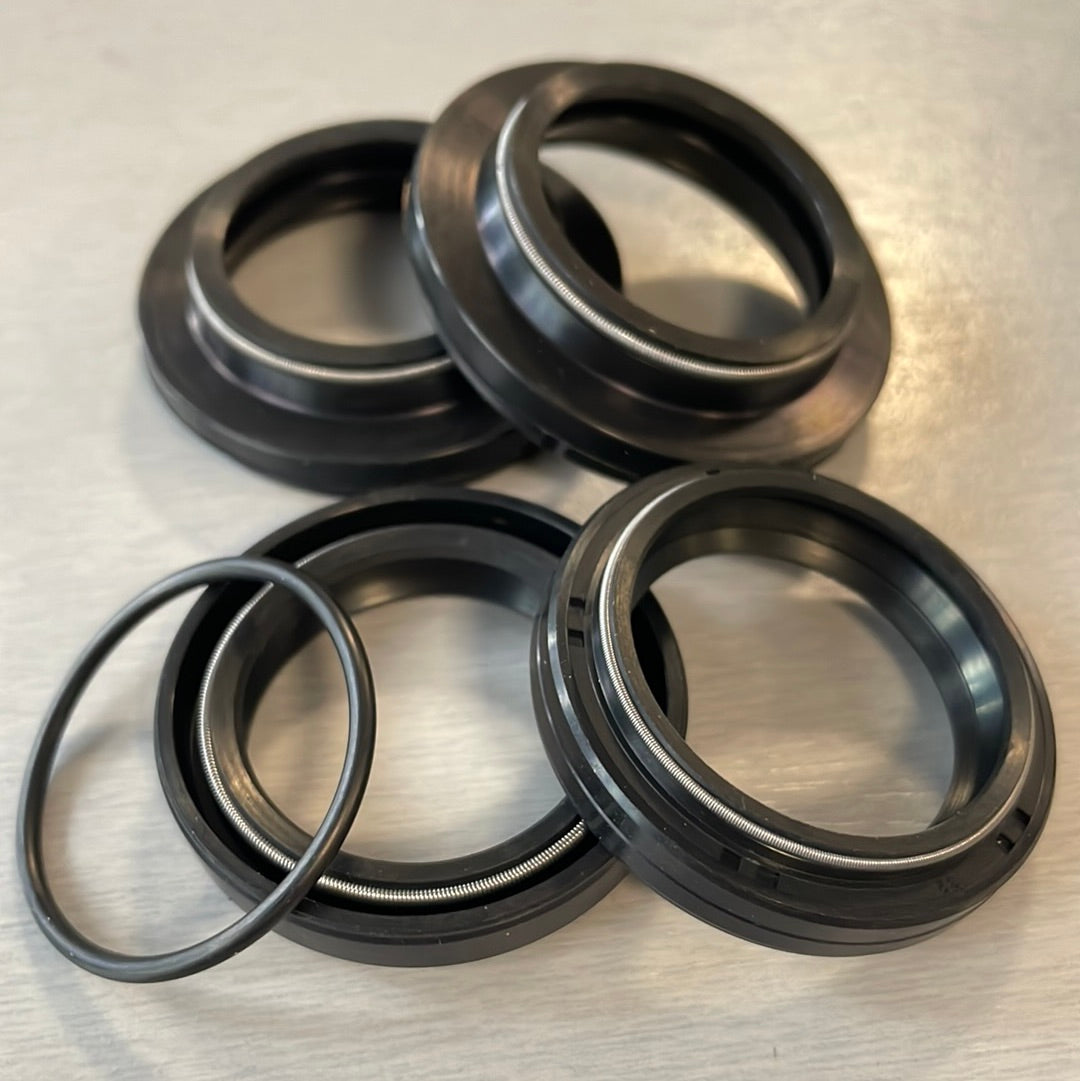 new SEAL KIT 30MM Marzocchi Bomber forks with collar