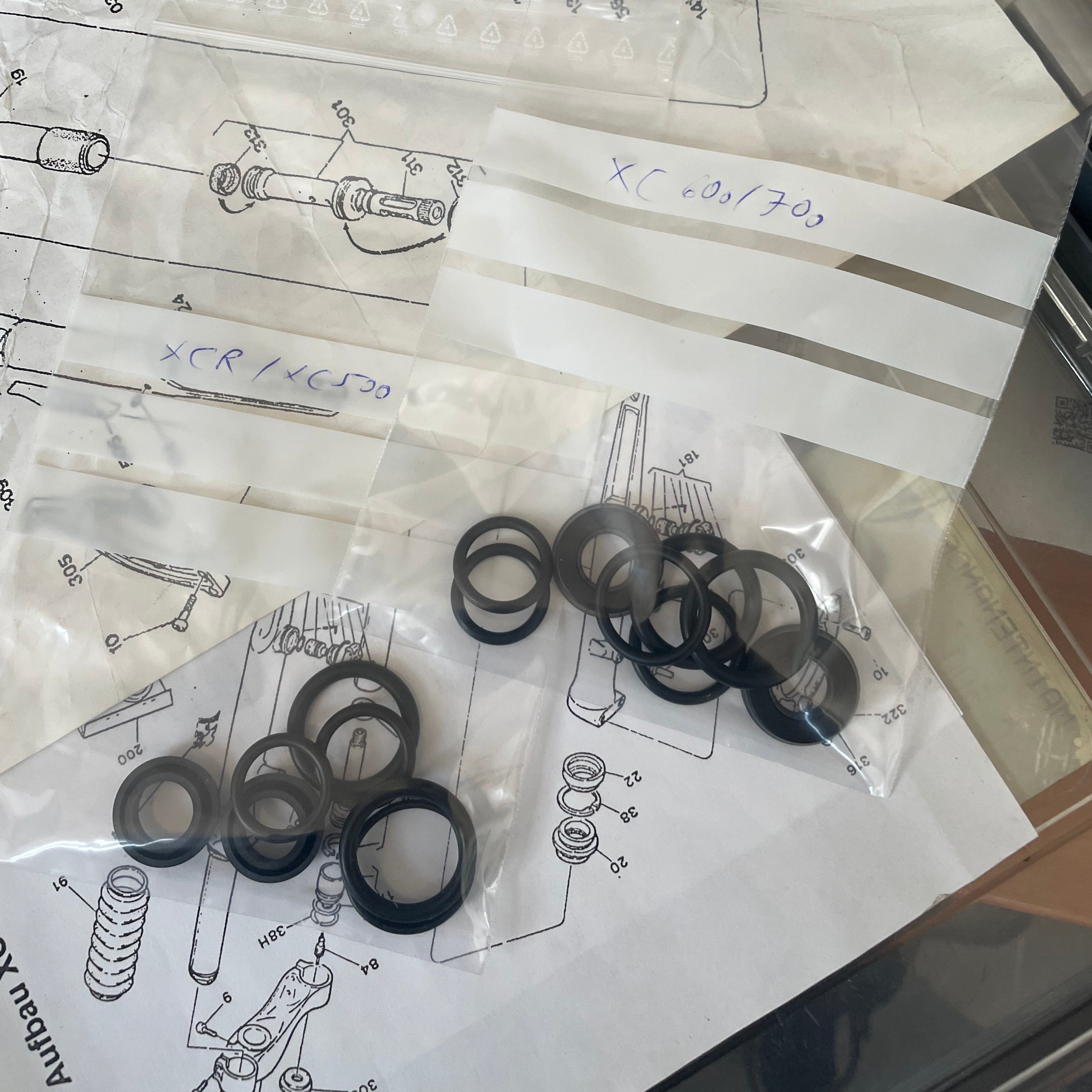 Seal Kits for Marzocchi Bomber fork.