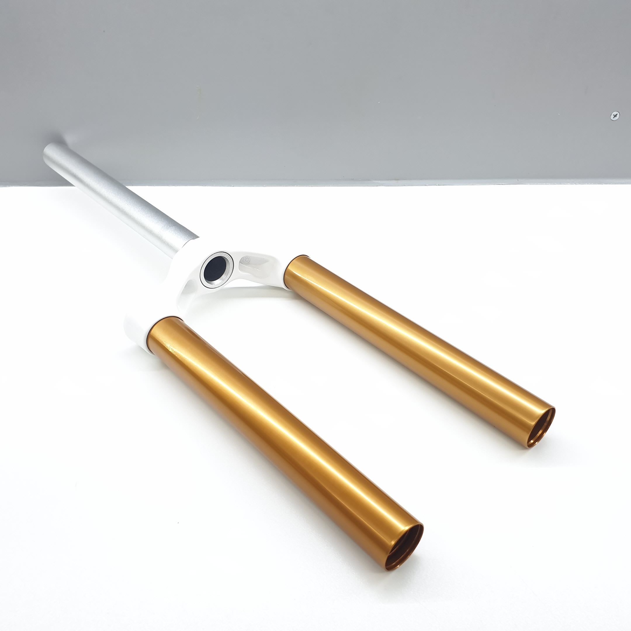 CSU XC 32GLD120/TS/ALSTR/GWHT/26IN/CORSA - BSB Bicycle Suspension Berlin