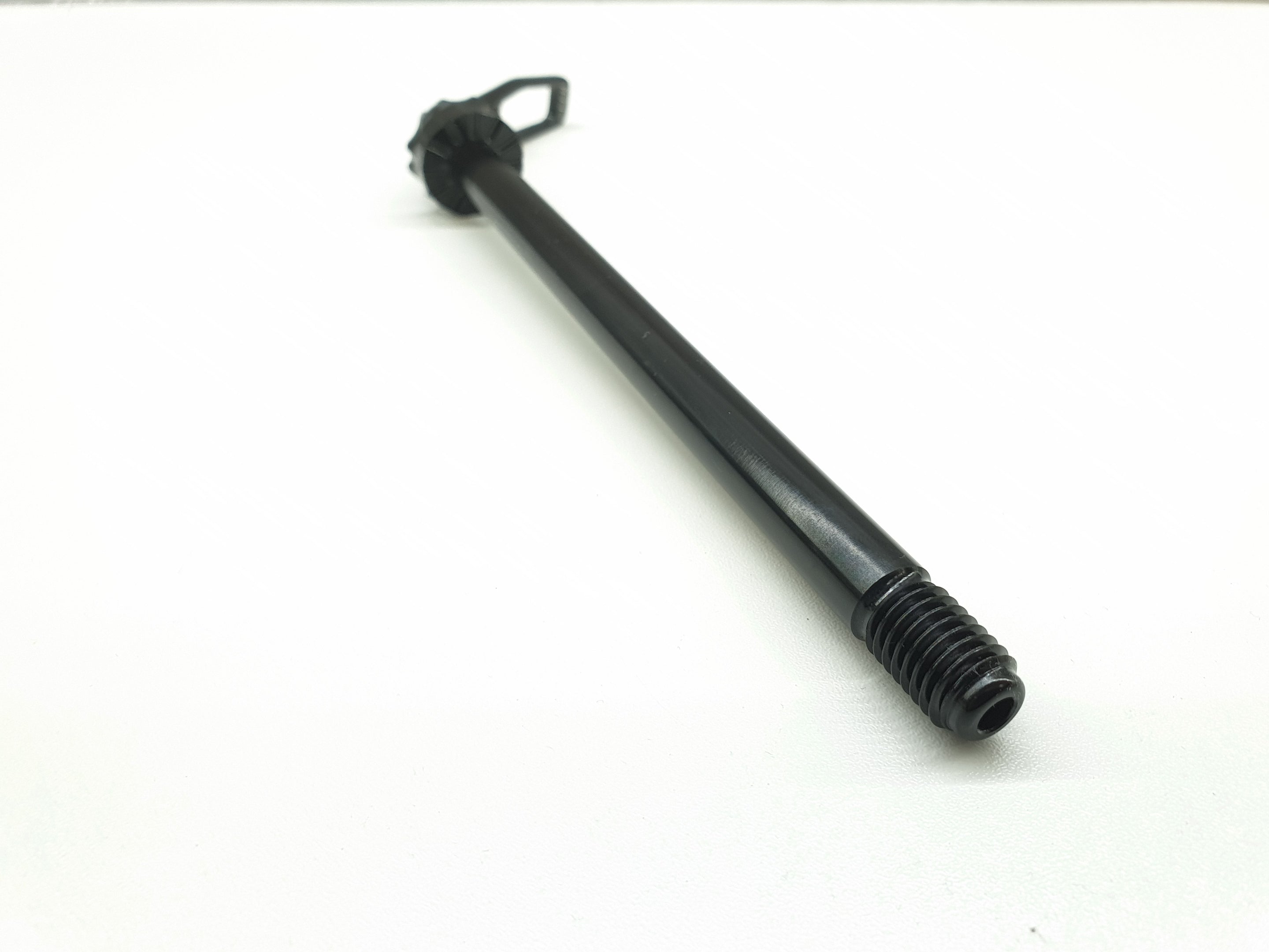 REAR AXLE QR12 150MM