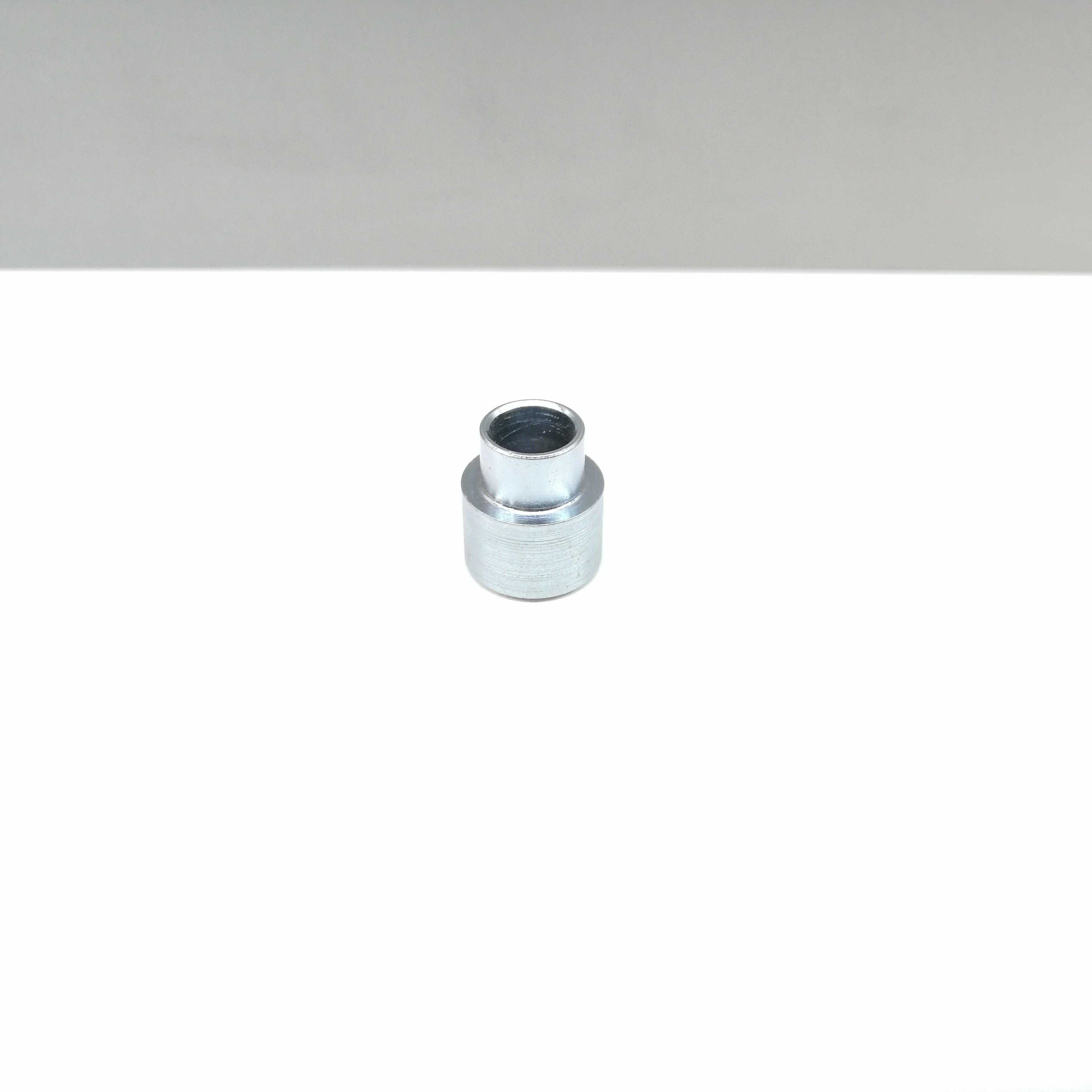 Dämfperbuchse M8 x 16mm A
